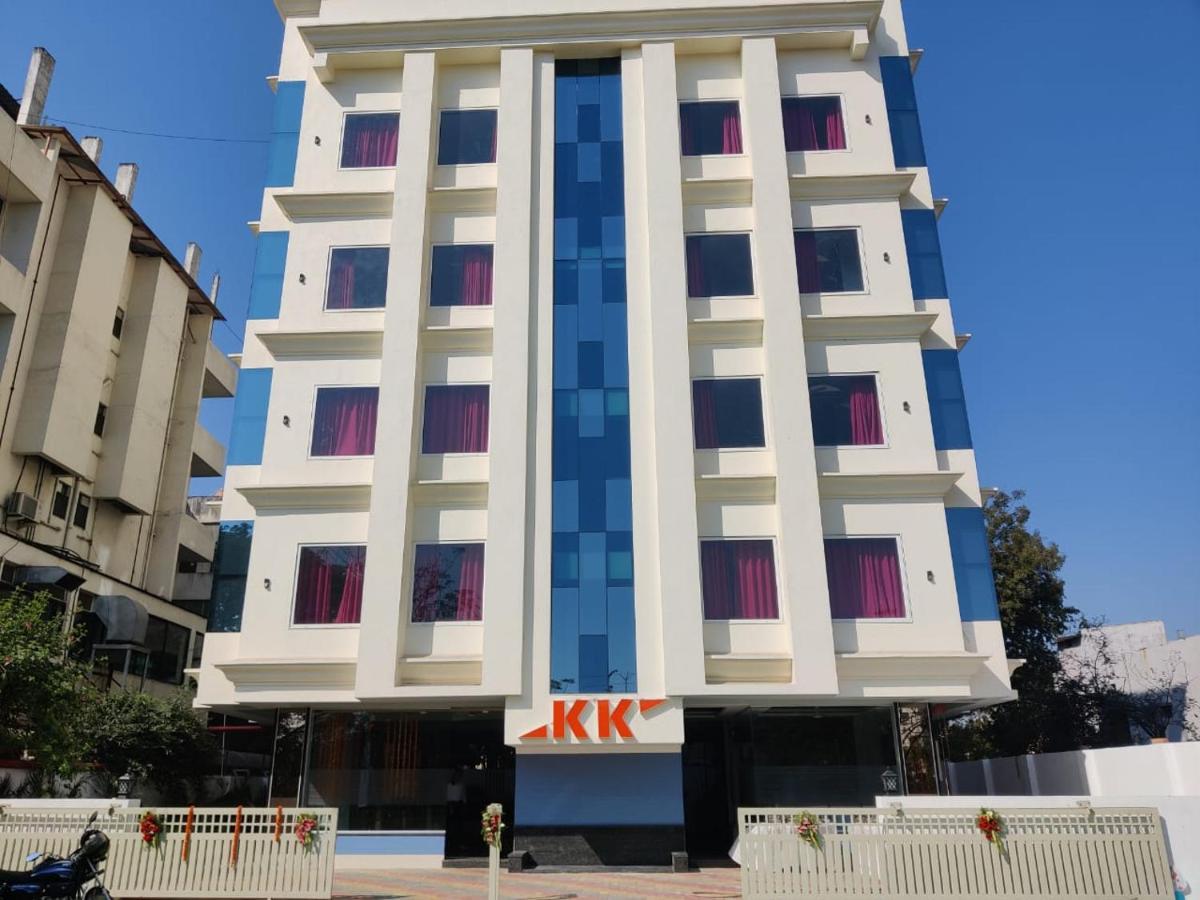 Hotel Airport Kk Нагпур Экстерьер фото